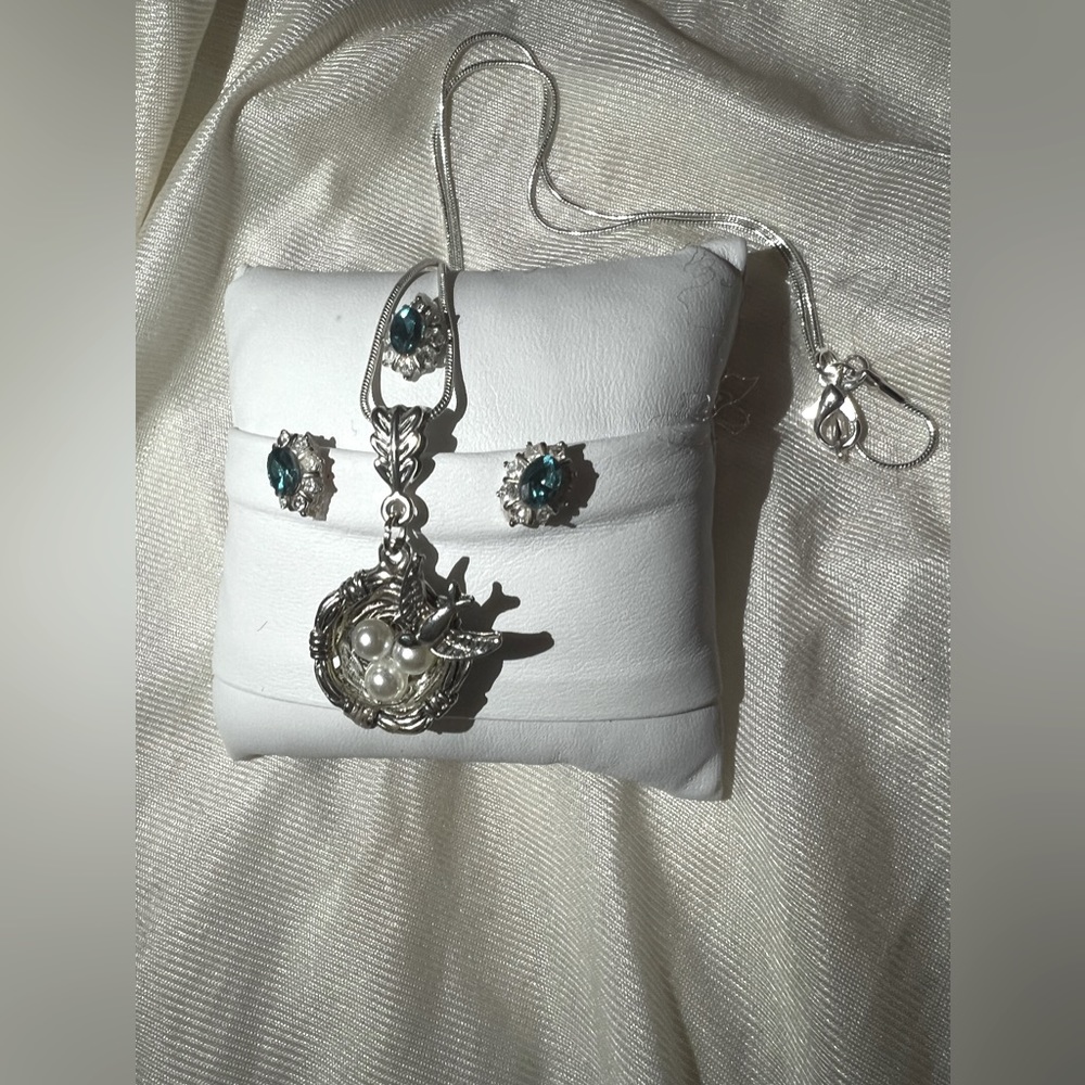 Sterling silver Birdnest pearl necklace with real pearls
